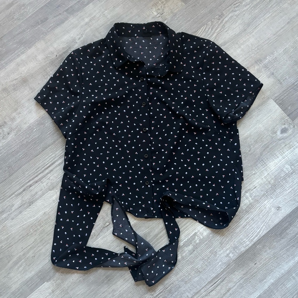 This & More Collared Crop Top